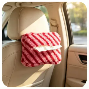 Boite a mouchoirs voiture en peluche detail rayee rose et rouge pour interieur auto.