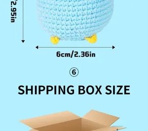 Simpatica bambola pinguino all'uncinetto blu con dimensioni e scatola di spedizione.