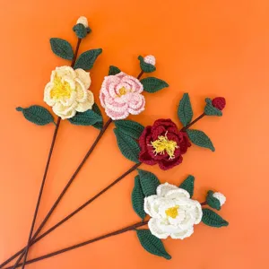 Fleur Artificielle de Camélia Tissée à la Main Bouquet de Fleurs en Laine Crochet pour Cadeau de Saint-Valentin