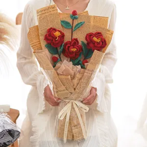 Handgemachter Häkel Kamelien Blumenstrauß, wunderschönes Wollstrick Geschenk für die beste Freundin.
