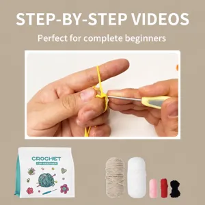 Haakset voor beginners met kleurrijk garen en stap-voor-stap videotutorials voor handwerk.