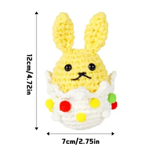 Bambola coniglietto di Pasqua all'uncinetto fatto a mano in uovo con pon pon colorati fai da te.