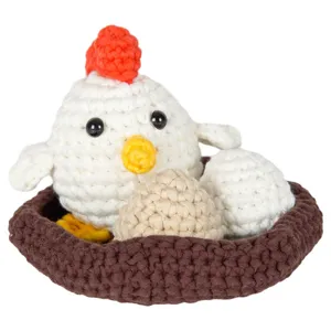 Kit de poupée poulet au crochet fait main dans son nid, adorable ornement animal en fil de laine.