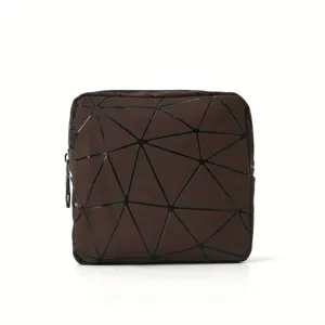 Draagbare PU lederen cosmetische tas met geometrisch driehoekspatroon, stijlvolle make-up etui.