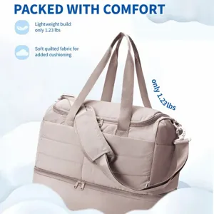 Quilted travel shoulder bag lightweight large capacity duffel bag for women daily business trips.