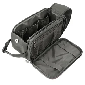 Neceser de viaje grande para hombre con múltiples compartimentos y bolsillos de red.