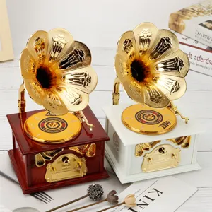 Boîte à musique gramophone vintage de bureau, ornement phonographe classique pour bureau et maison.