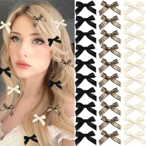 Set di fermagli per capelli con piccoli fiocchi a quadri e in tinta unita, dolci accessori.