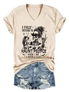 Gedetailleerd uitzicht dames V-hals korte mouw t-shirt met grappige skelet print en shorts.