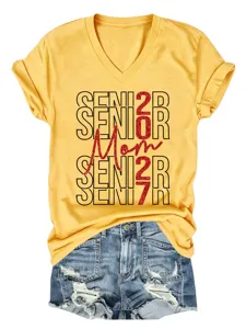 Damen lässiges gelbes V-Ausschnitt Kurzarm T-Shirt mit Senior 2027 Mom Glitzer Druck.