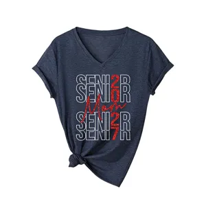 Damen Dunkelblau V-Ausschnitt Kurzarm Senior 2027 Mom Grafisches T-Shirt Freizeit Mode Top