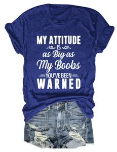 Detailopname van casual dames t-shirt met korte mouwen en ronde hals met grappige quote opdruk.
