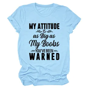 Lichtblauw dames t-shirt met grappige print, casual korte mouw top met ronde hals en comfort fit.