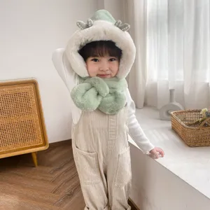 Set cappello e sciarpa in peluche per bambini in inverno, design caldo con paraorecchie adorabile.