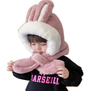 Set cappello e sciarpa invernali in peluche per neonati, simpatico cappello con orecchie.
