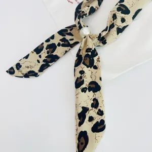 Leopard print skinny scarf with pearl buckle elegant long twilly neckerchief for women