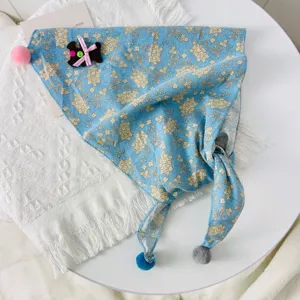 Kids floral triangle scarf autumn winter cotton linen baby saliva towel cute bib decoration.