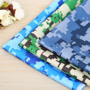 Toalla refrescante de camuflaje impresa para deportes al aire libre, detalle de hielo.
