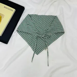 Prasino leuko karo paidiko triantoforo mantili, omorfo fashion paidiko mantilaki.