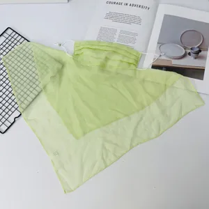 Hellgrüne Sonnenschutz Gesichtsmaske Tuch atmungsaktiv UV Schutz Gesichtsbedeckung Sommer.
