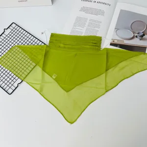 Grüner Sonnenschutz Gesichtsmaske atmungsaktiver Nackenschutz UV-Schutz Tuch Detail