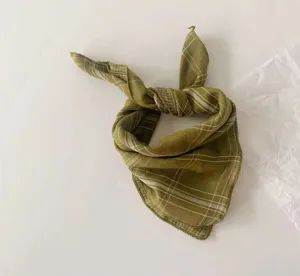 Korean style baby plaid square scarf, breathable double-sided spring windproof neckerchief.