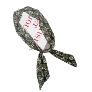 Vintage floral scarf necklace for women, elegant long neckerchief with wooden buckle.