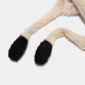 Simpatico cappello con paraorecchie in peluche di pinguino per bambini, caldo e soffice