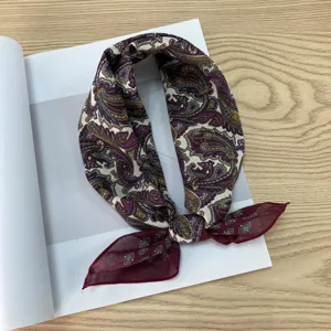 Pañuelo cuadrado de algodón 58cm con estampado paisley, bandana fina retro y elegante.