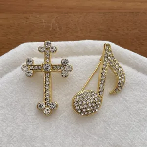 Vintage goldener Strass Kreuz und Noten Brosche Set, elegante Mode Anzug Nadel Accessoire.