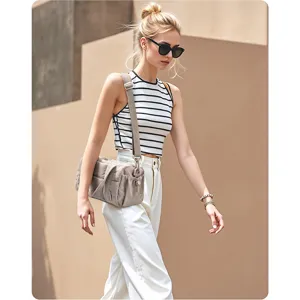 Women puffy quilted shoulder bag stylish mini gym duffel crossbody bag with removable strap