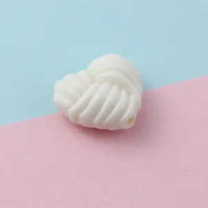 White twisted heart acrylic loose bead straight hole DIY phone chain jewelry accessory