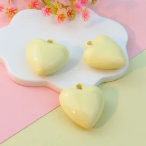 Medium size 27mm 3D heart-shaped painted pendant accessory for DIY necklace keychain.