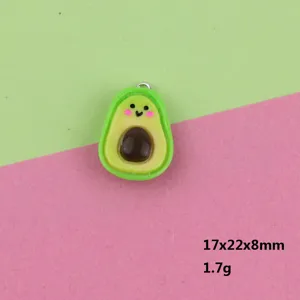 Simpatico ciondolo avocado in resina con anello in metallo per accessori di bigiotteria.