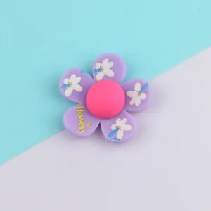 Acrylic flower patch DIY charm for hair clips bags shoes handmade accessories detail view
