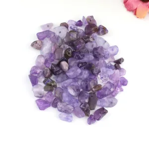 Unregelmäßige lila Kristallstein Schotter lose Perlen für handgemachte DIY Schmuck Zubehör.