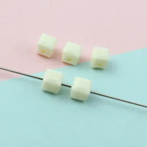 Faceted acrylic square bead detail, 8mm solid color spacer for DIY jewelry making accessories.