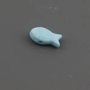 Perle lâche mignonne en forme de poisson bleu clair pour la bijouterie DIY 9x16mm