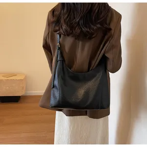 Women fashion retro litchi pattern shoulder bag casual large capacity tote bag detail view