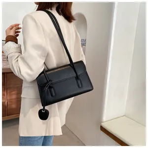Classic black minimalist underarm shoulder bag for women, stylish daily fashion accessory.