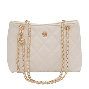 Women quilted tote bag large capacity shoulder bag white PU leather chain handbag stylish