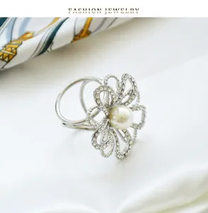 European standard zinc alloy rhinestone three-ring scarf buckle, elegant floral design.