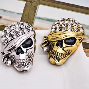 Gothic Punk Skull Brooch Pin Rhinestone Antique Gold Silver Alloy Fashion Jewelry Halloween Party Clothes Accessories