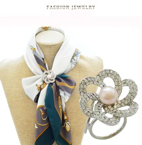Elegant rhinestone pearl flower scarf ring buckle, perfect for stylish women's silk scarves.