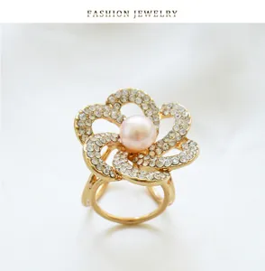 Gold rhinestone pearl flower scarf ring clip brooch accessory for elegant women daily wear
