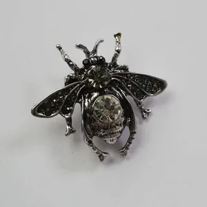 Vintage rhinestone insect brooch, retro crystal bee pin for women, fashion clothing accessories.