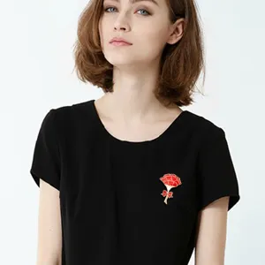 Elegant red carnation brooch, European standard alloy jewelry, perfect Mother's Day gift.