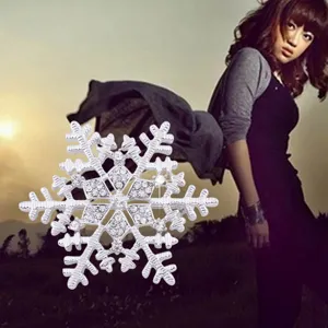 Elegant crystal snowflake brooch pin for women winter Christmas jewelry gift accessory