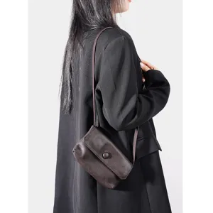 Exquisite genuine leather shoulder crossbody bag for women, stylish premium daily accessory.