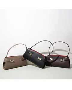 Elegante Leder Achsel Umhängetasche für Damen, schicke Mode Pendler Handtasche Design.